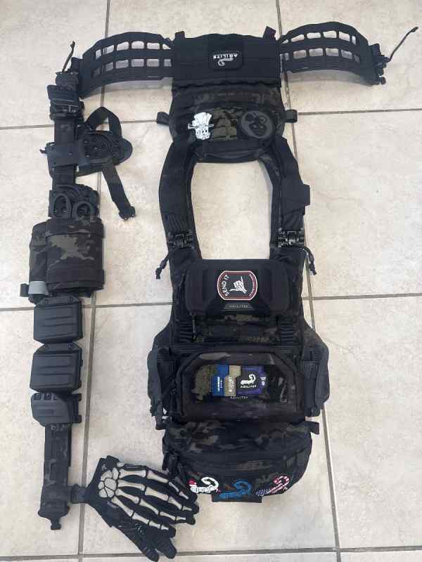 Agilite vest and belt