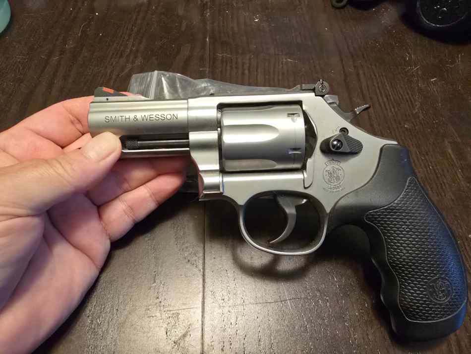 S&amp;W 66-8
