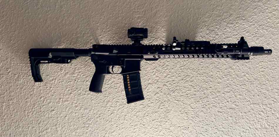 POF-15 16” Renegade AR-15, Holosun, Streamlight