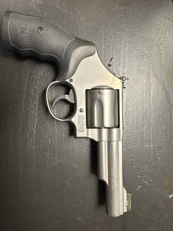 Smith and wesson 44 mag 