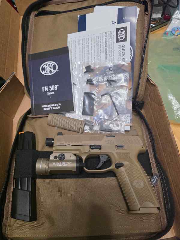 FN 509 TACTICAL WITH TLR LIGHT FDE