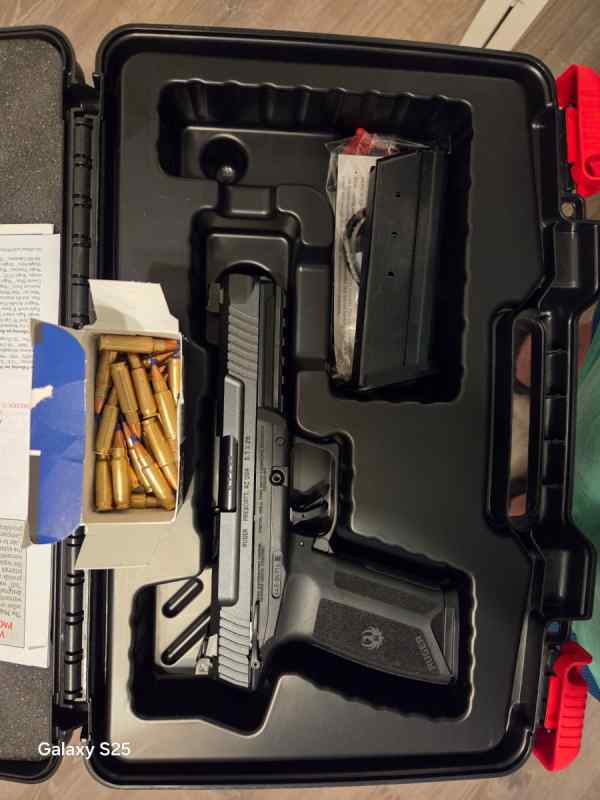Ruger 5.7 New In Box with Anmo 5.7 x 28