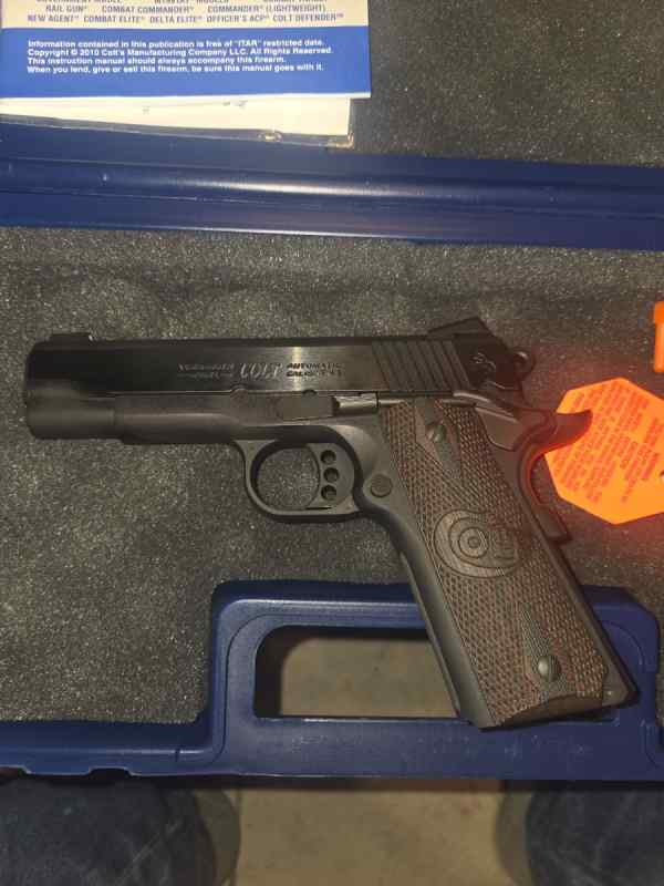 1911 colt commander  45acp