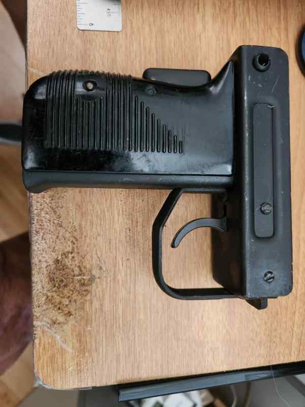 UZI MODEL B F/A GRIP UNIT