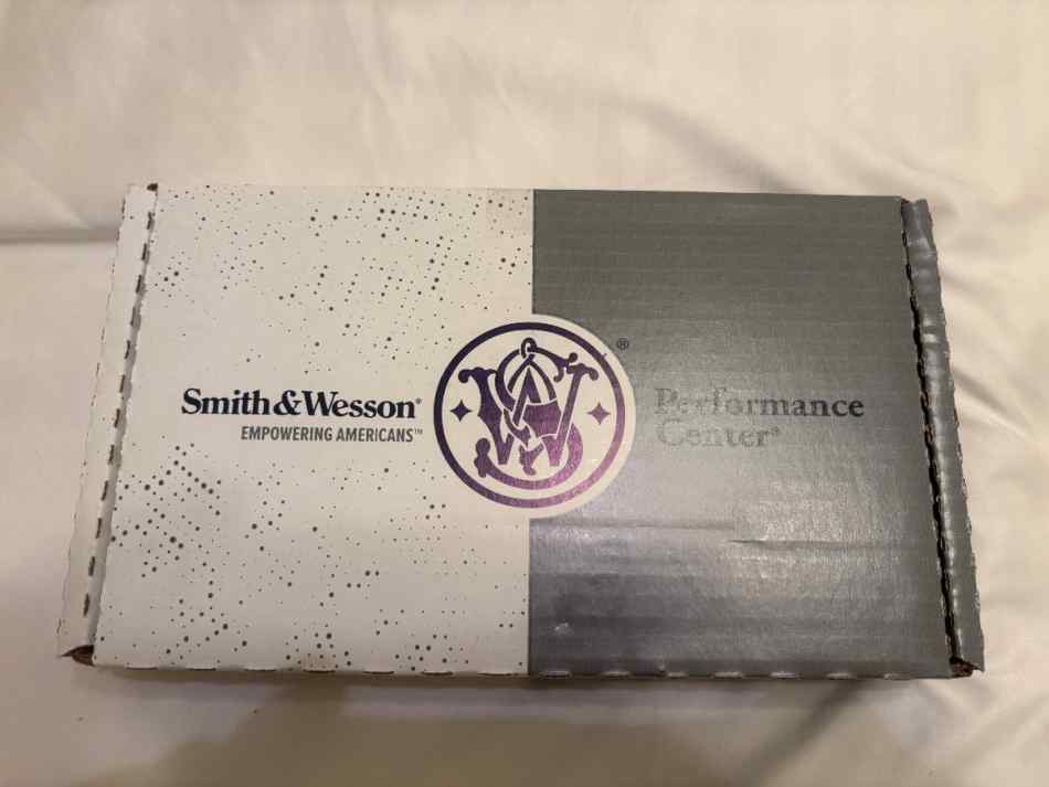 Smith and Wesson shield plus